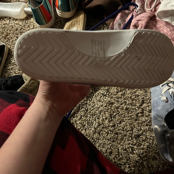 Slip ons - Picture 2 of 3